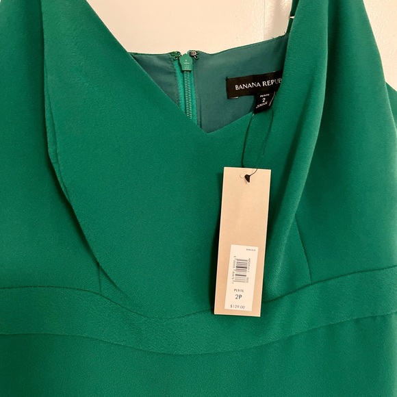 Banana Republic Emerald/Kelly Green -Size 2 - cocktail midi dress. - Picture 3 of 10